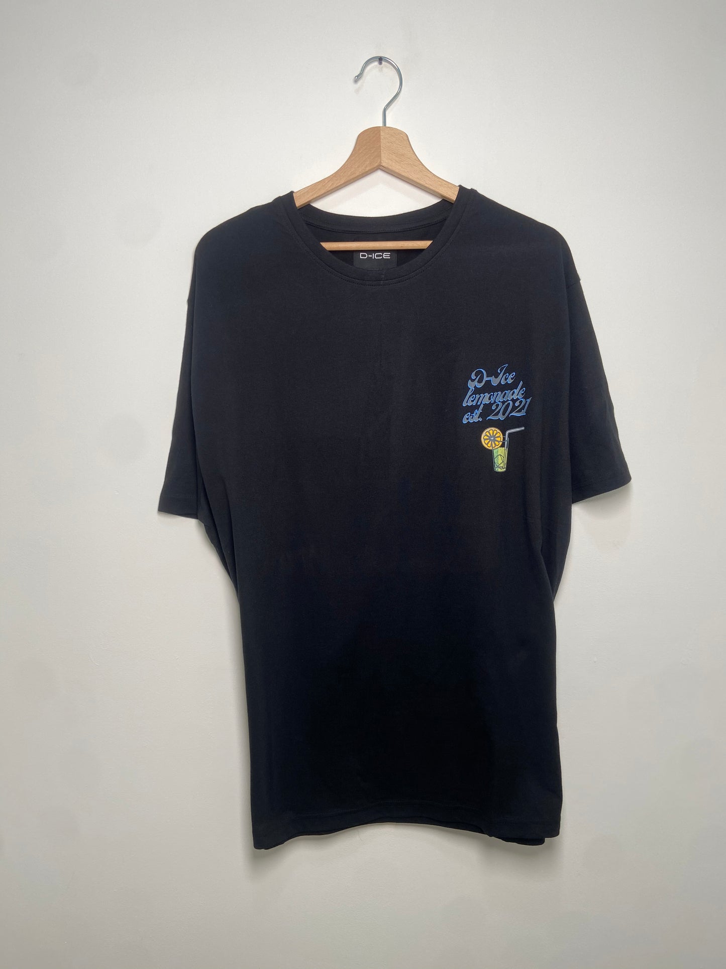D-ICE Lemonade oversized T in Black