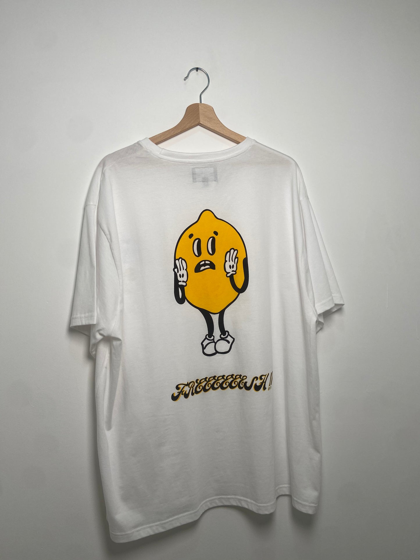 D-ICE Lemonade oversized T in White